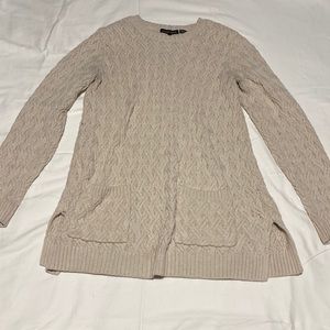 Off white pull over sweater, ladies medium